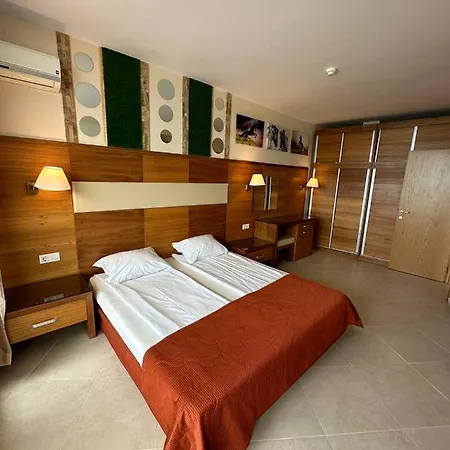 Hotel Briz - Section B