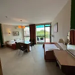 Briz - Section B Hotel