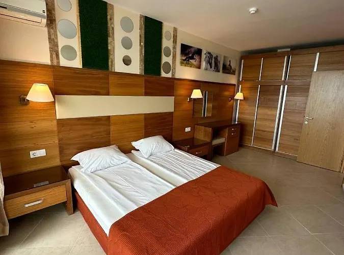 Hotel Briz - Section B